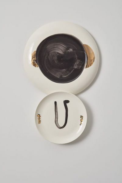 The Egoist  / 2018 / glaze &amp; 24K gold lustre on ceramic / wall mounted